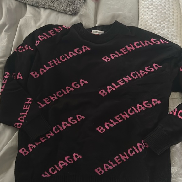Balenciaga Sweaters - Balenciaga Black Crewneck Sweater with Pink Logo Jacquard
